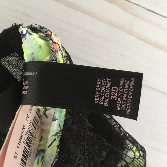 Victoria's Secret Designer Collection Silk Bra NWT - Picture 5 of 8